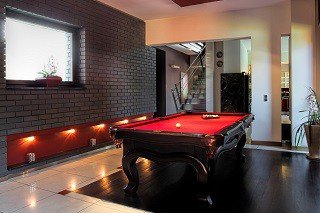 Professional pool table movers in Dubuque content img1